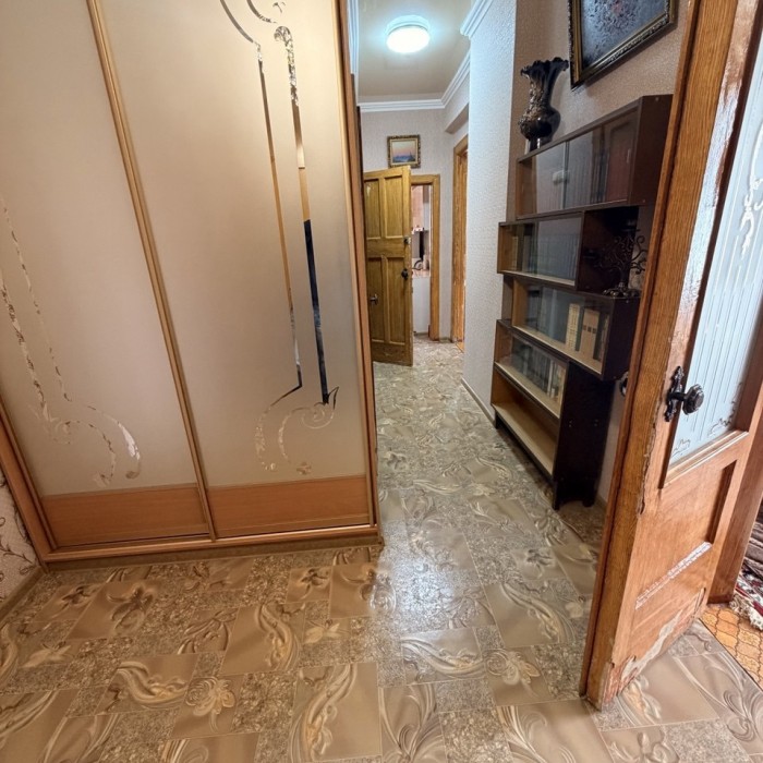Фото Сдам долгосрочно 2- к. квартиру, в центре Луганска, ул. Котельникова (р- н академии Матусовского).