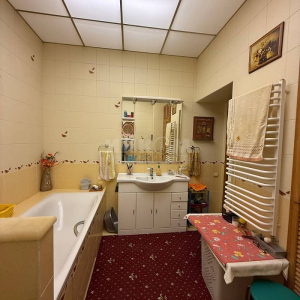 Фото Продам 3-х комн квартиру 200 м2 в Центре города Луганск, улица Советская