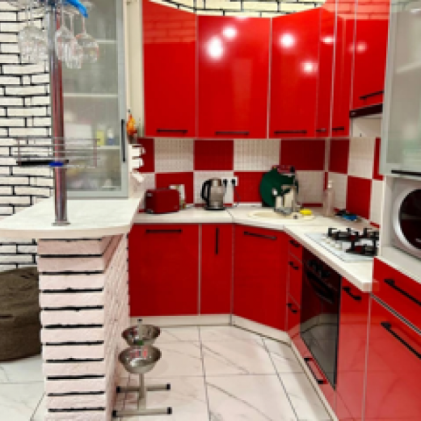 Продам 3к квартиру в центре города, с ремонтом, 100м2