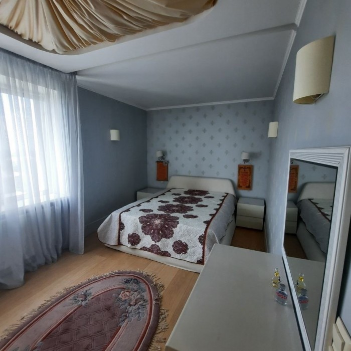 Фото Продам 3-х комн квартиру 106 м2 в г Луганск Городок Щорса район ДК Строителей