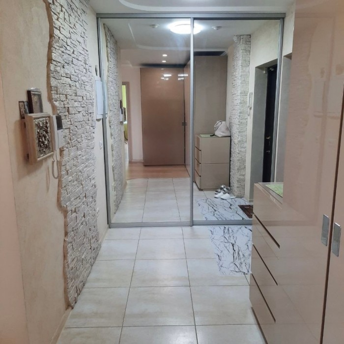 Фото Продам 3-х комн квартиру 106 м2 в г Луганск Городок Щорса район ДК Строителей