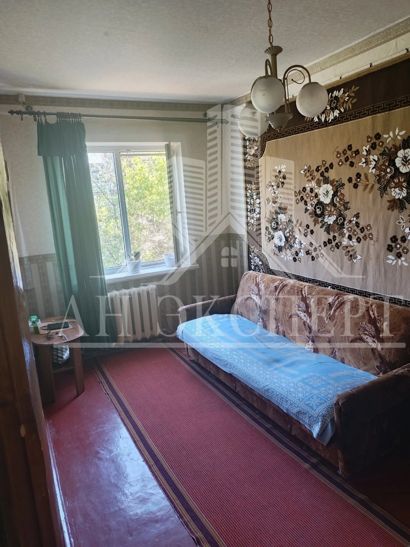 Фото Квартира г. Стаханов (ул. Макерова, д. 11а)