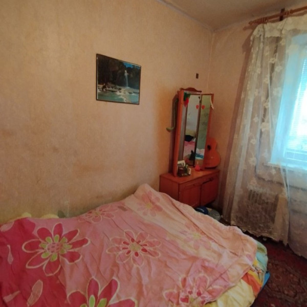 Фото Продам 3-х комнатную квартиру на кв. Южный