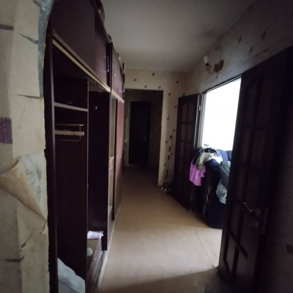 Продам 3-х комнатную квартиру на кв. Южный