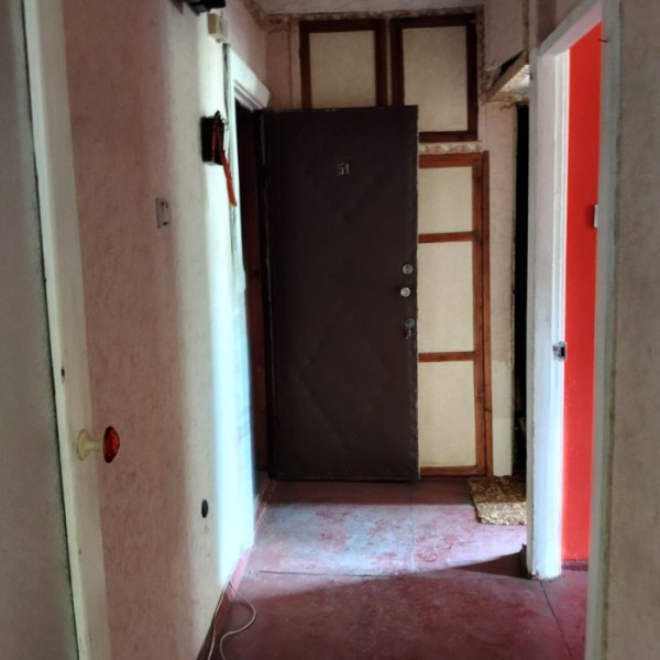 Фото Продам двухкомнатную квартиру на кв. Жукова