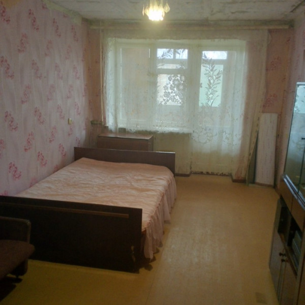 1к квартира кв 50 лет Октября г Луганск