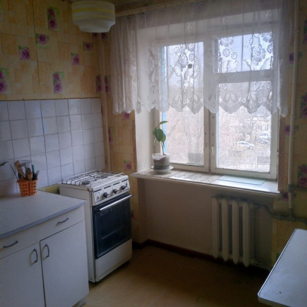 Фото 1к квартира кв 50 лет Октября г Луганск