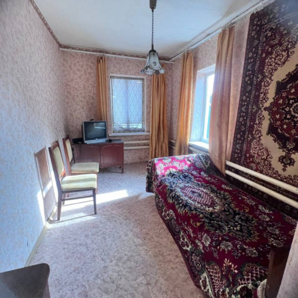 Фото Продам 5-ти комнатный дом р-н магазина за рулем