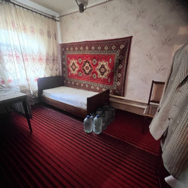 Фото Продам 5-ти комнатный дом р-н магазина за рулем