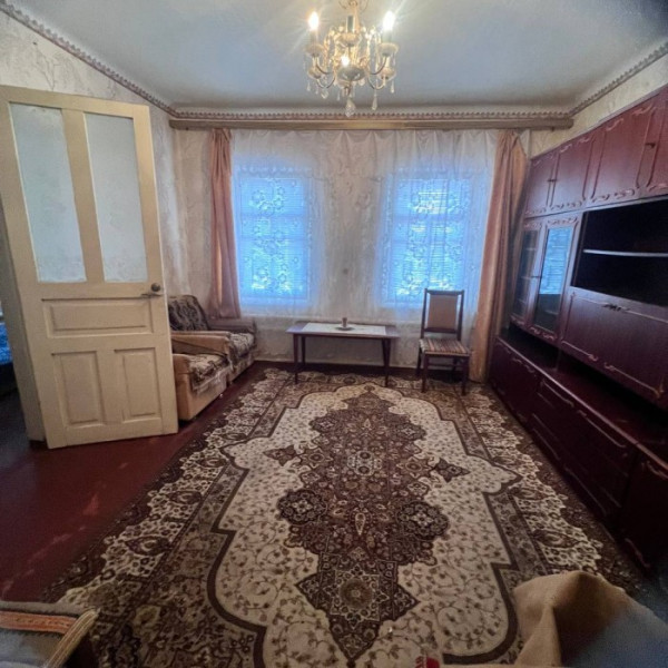 Фото Продам 5-ти комнатный дом р-н магазина за рулем
