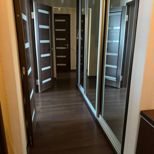 Фото Продам 3-х комн квартиру в г Луганск ул 30-летия Победы