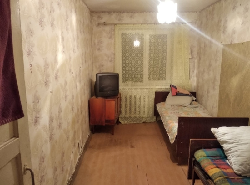 Фото СДАМ 3-Х КОМНАТНУЮ КВАРТИРУ НА ДЛИТЕЛЬНЫЙ СРОК (Стаханов, р-н Ромашка, Кадиевчанка)