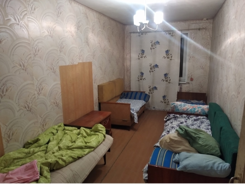 СДАМ 3-Х КОМНАТНУЮ КВАРТИРУ НА ДЛИТЕЛЬНЫЙ СРОК (Стаханов, р-н Ромашка, Кадиевчанка)