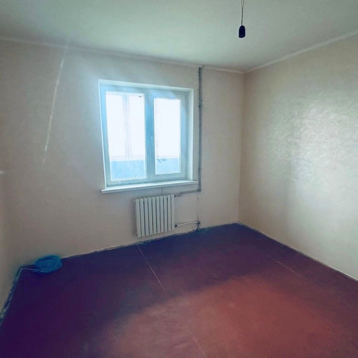 Фото Продам 3-к квартиру. 1-й микрорайон, г. Луганск.