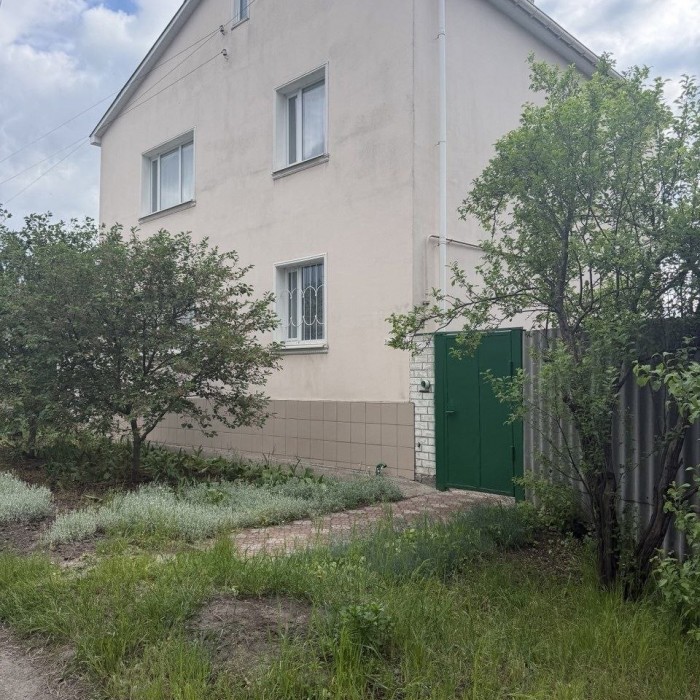 Продам большой, добротный дом, ул. Кулика район городка з-да ОР.