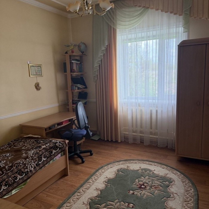 Фото Продам большой, добротный дом, ул. Кулика район городка з-да ОР.