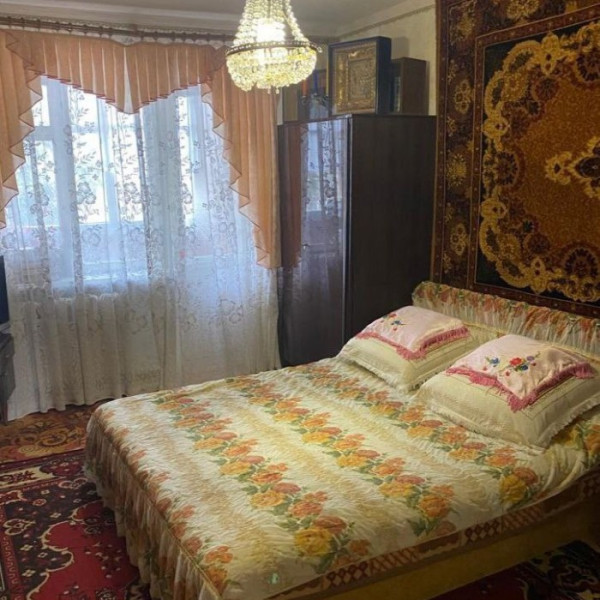 Фото Продам 2-х комнатную квартиру на кв. 50 лет Обороны Луганска ( Медуниверситет) 5/5 эт