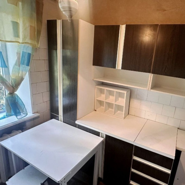 Фото Продам 2-х комнатную квартиру на кв. 50 лет Обороны Луганска ( Медуниверситет) 5/5 эт