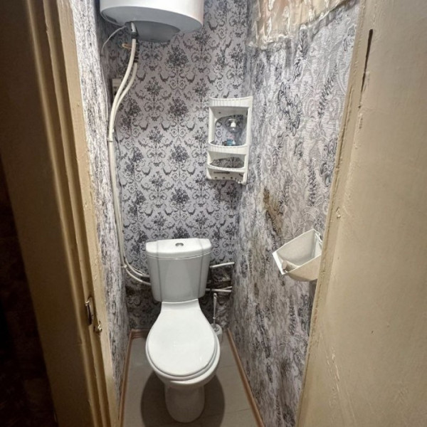 Фото Продам 2-х комнатную квартиру на кв. 50 лет Обороны Луганска ( Медуниверситет) 5/5 эт