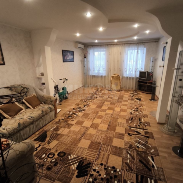Фото Продам дом в центре, ул. Сосюры 232м2, 7 соток