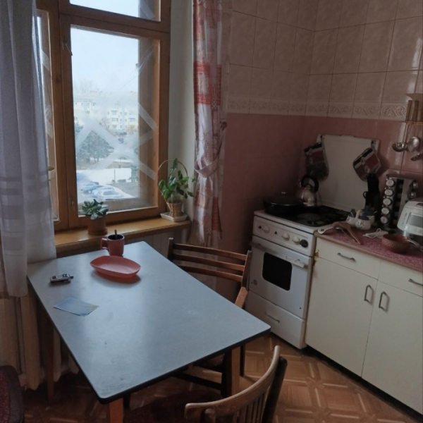 Фото Продам 2к квартиру в центре, Театральная Площадь