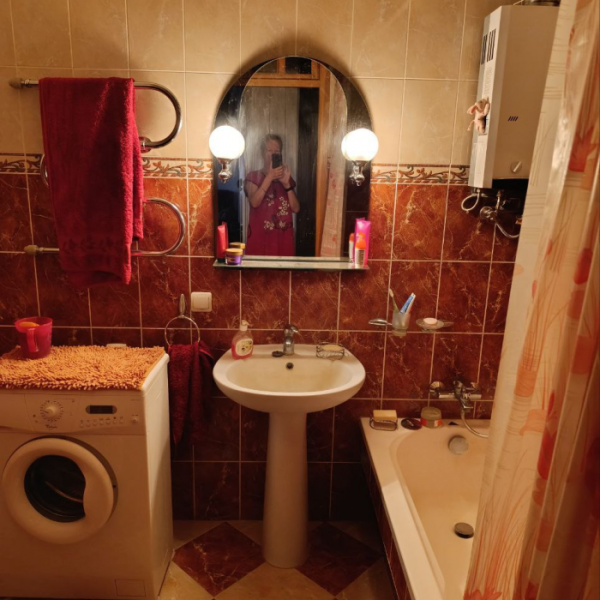 Фото Продам 2к квартиру в центре, Театральная Площадь