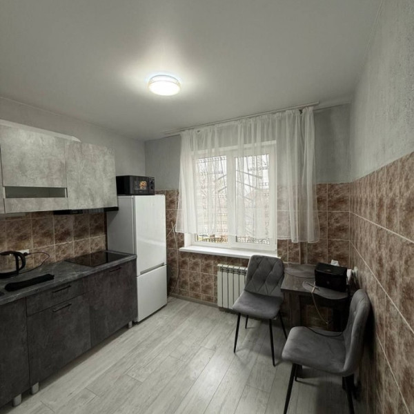 Фото Продам 2-х комн квартиру в городе Луганск улица Московская