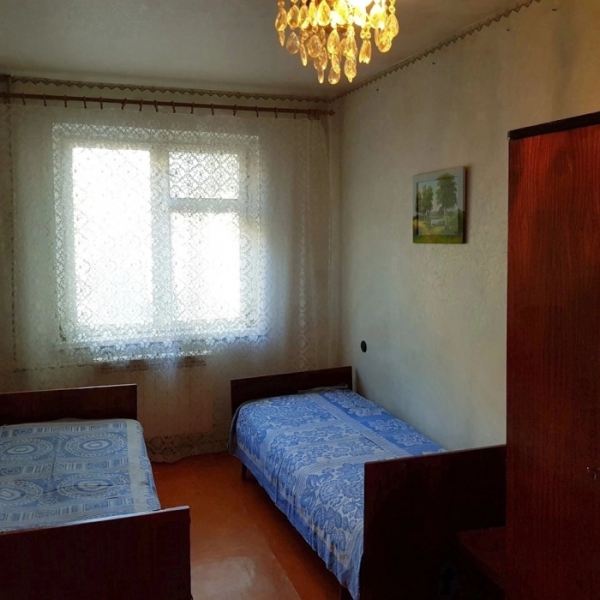 Фото Продам 2х комнатную квартиру г. Луганск, р - н Жовтневый, кв. Левченко