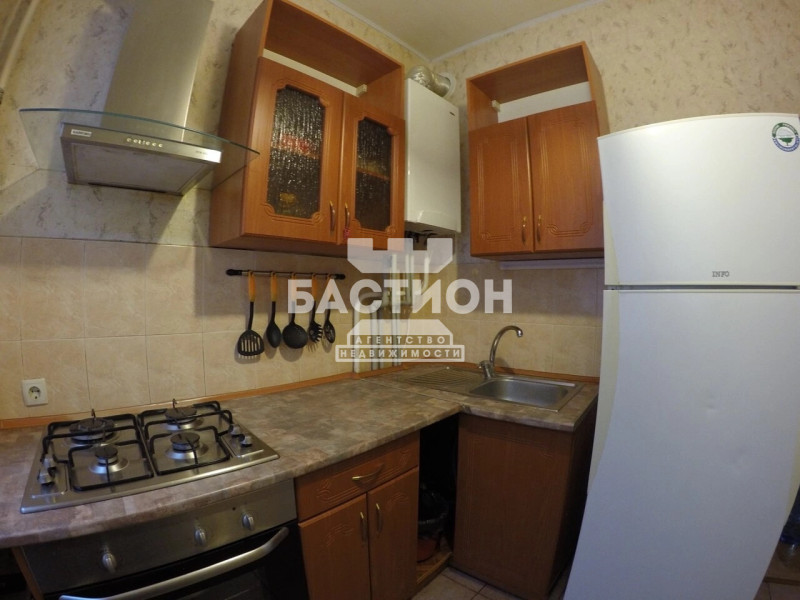 2-х комнатная квартира, улица Алексеева, 9, ID:2098712