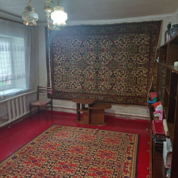 Фото Продам дом и флигель, Артемовский район, недалеко 11 поликлиника