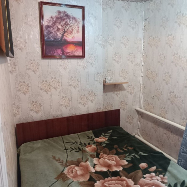 Фото Продам дом и флигель, Артемовский район, недалеко 11 поликлиника