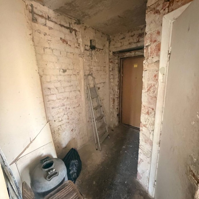 Фото Продам 2- к. квартиру по цене 1- к. квартиры, в центре Луганска, ул. Советская 90 (р- н ост. Донбасс)