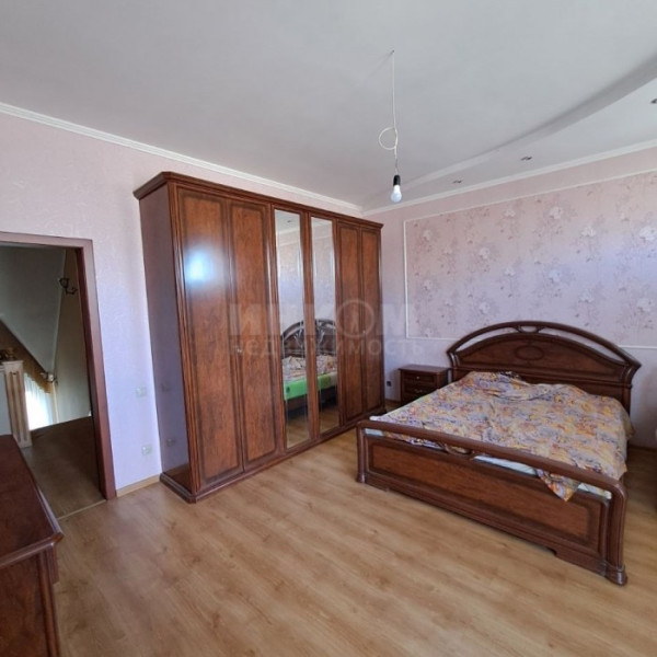 Фото Продам дом 320м2 в центре г. Луганск, р-н гостиницы "Дружба"