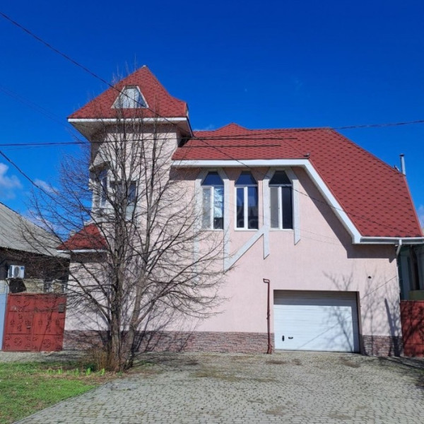 Фото Продам дом 320м2 в центре г. Луганск, р-н гостиницы "Дружба"