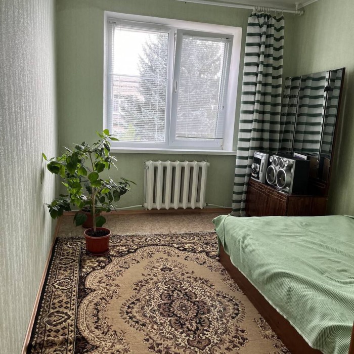 Фото Продам 4-комн. п. Фабричное, р-н магазина Авис