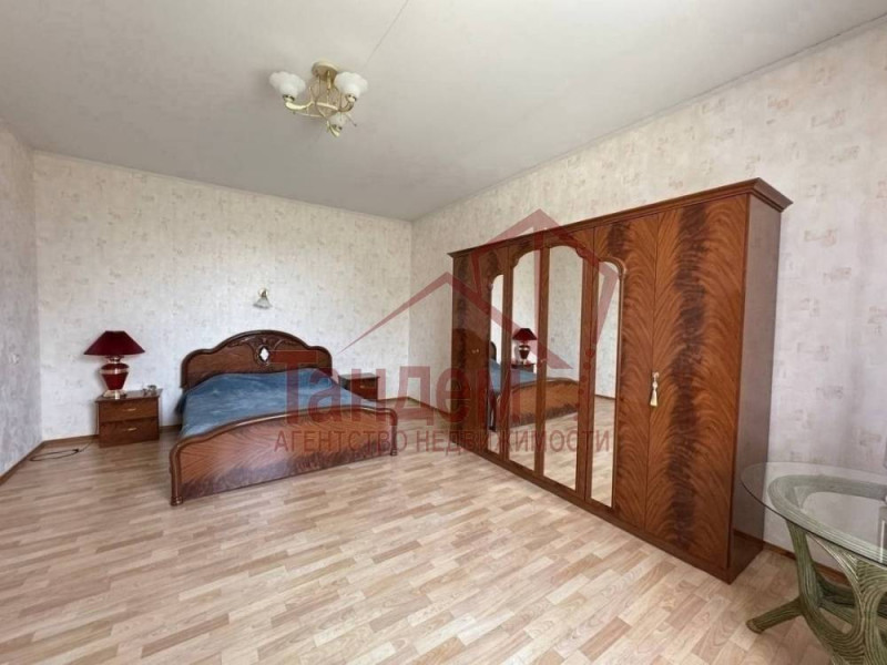 Фото Трехэтажный дом с участком 20 соток - Объект №162
