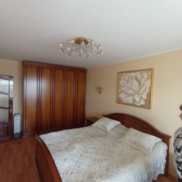 Фото Продам 2к в центре города ул. Зозулина