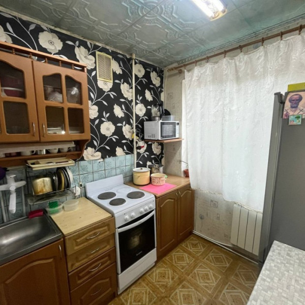 3-х комнатную квартиру кв. Левченко.