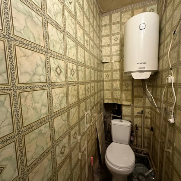 Фото Продам 2- к. квартиру 52 кв. м. (улучшенная планировка), г. Луганск, ул. Градусова (Курская дуга).