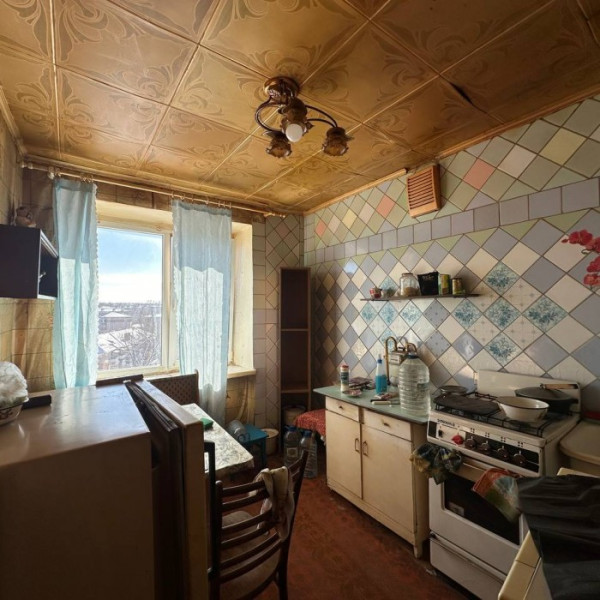 Фото Продам 2- к. квартиру 52 кв. м. (улучшенная планировка), г. Луганск, ул. Градусова (Курская дуга).