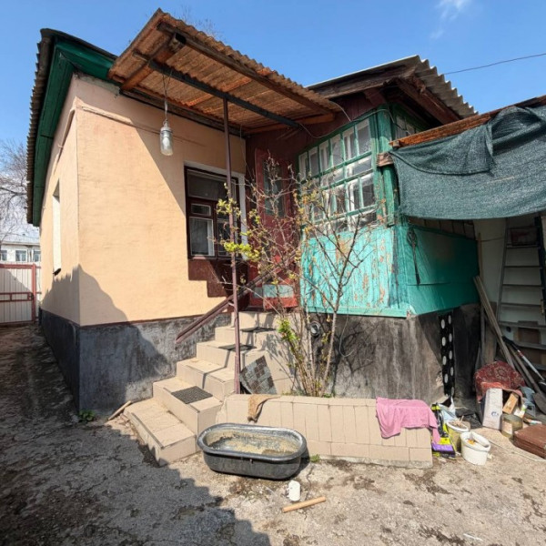 Продам полдома ул. Артема, р-н маг. Звездочка