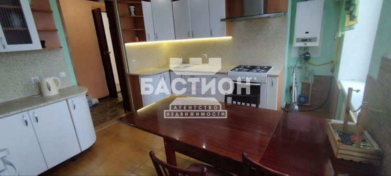 Фото 4-х комнатная квартира улица Польского 6, ID:2026540