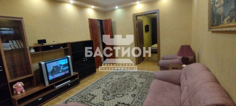 Фото 4-х комнатная квартира улица Польского 6, ID:2026540