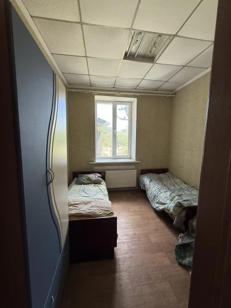Фото Продаётся 4-комнатный дом + коммерческое помещение в городе Стаханов, ул. Мичурина (центральная часть города)