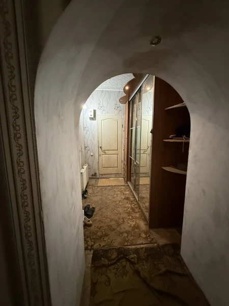 Фото Продаётся 4-комнатный дом + коммерческое помещение в городе Стаханов, ул. Мичурина (центральная часть города)