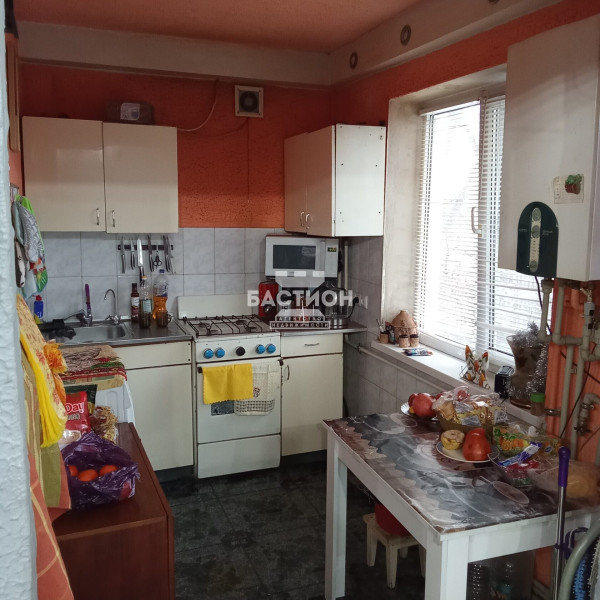 Фото 2-комнатная квартира, квартал Комарова, 30, ID: 2020570