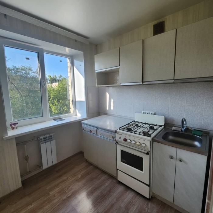 Фото Продам 2-х комн квартиру в г Луганск кв 50 Лет Октября