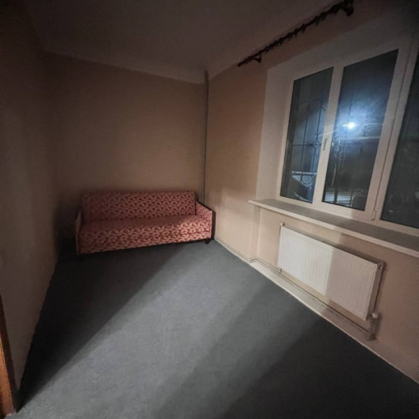 Фото Продам 2х комнатную квартиру рядом с центральным рынком по улице Челлюскинцев