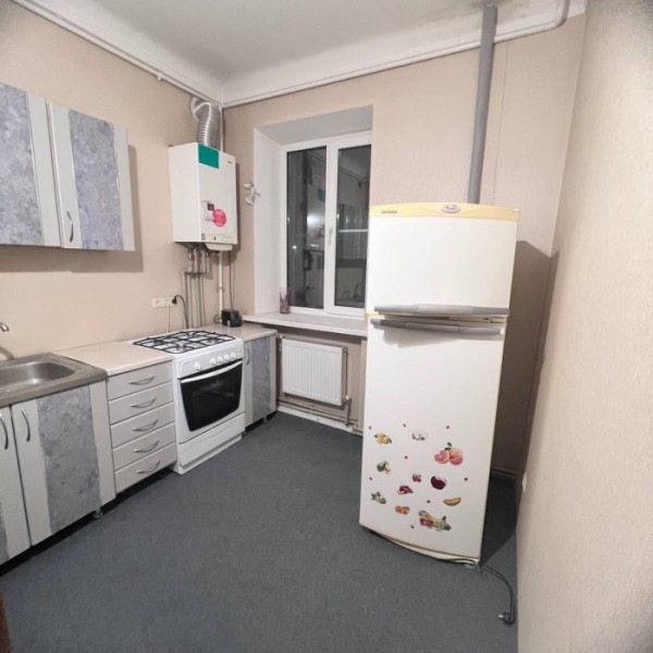 Продам 2х комнатную квартиру рядом с центральным рынком по улице Челлюскинцев