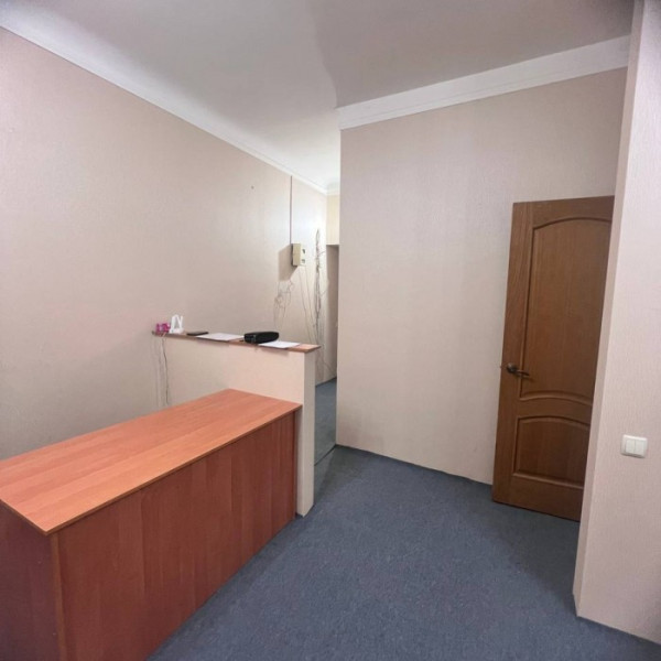 Фото Продам 2х комнатную квартиру рядом с центральным рынком по улице Челлюскинцев